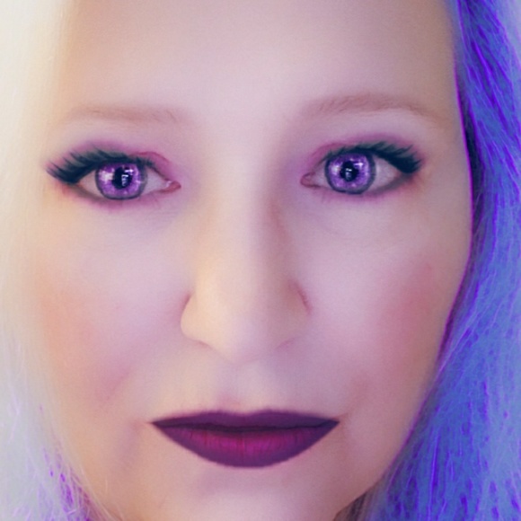 Meet your Posher, Vickie - Picture 2 of 2